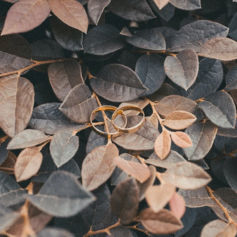 Secret Sparkle: The Romance of Hidden Diamond Settings in Wedding Rings