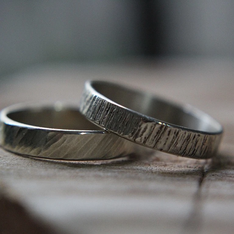 Unlock the Magic of Heritage: Crafting Heirloom-Inspired Custom Wedding Rings